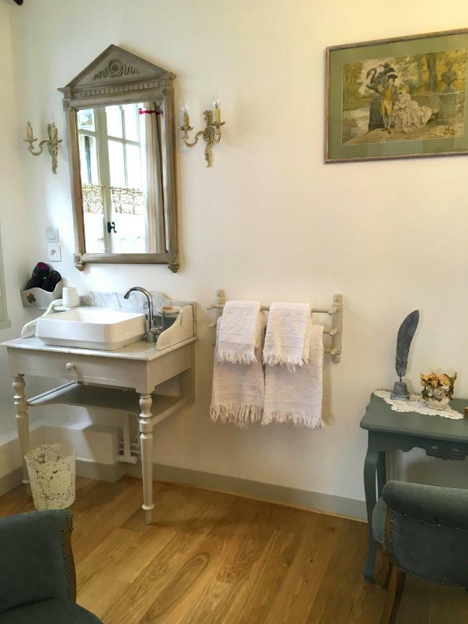 L'Atelier De Tess Bed & Breakfast Le Bec-Hellouin Exterior foto