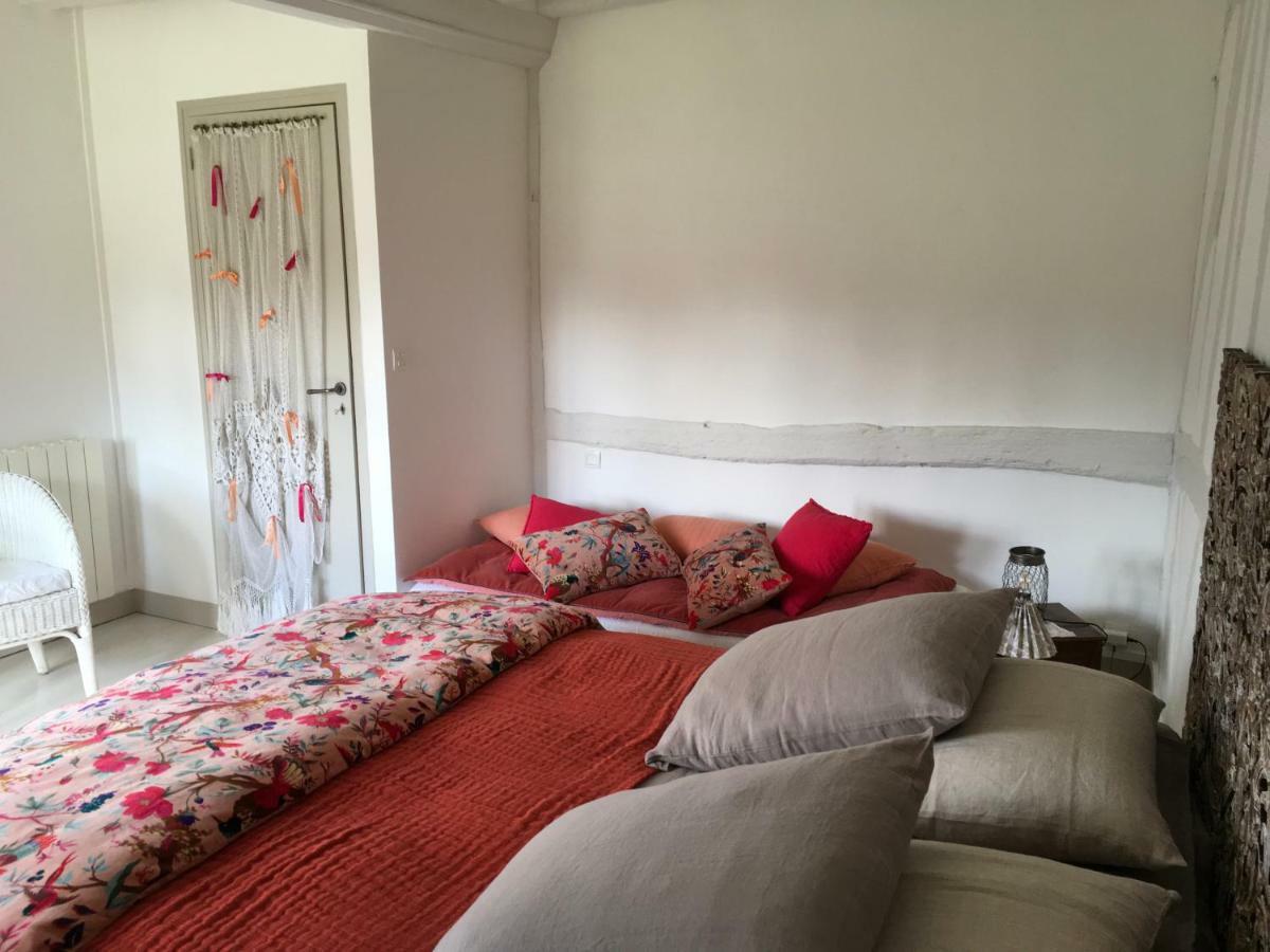 L'Atelier De Tess Bed & Breakfast Le Bec-Hellouin Exterior foto