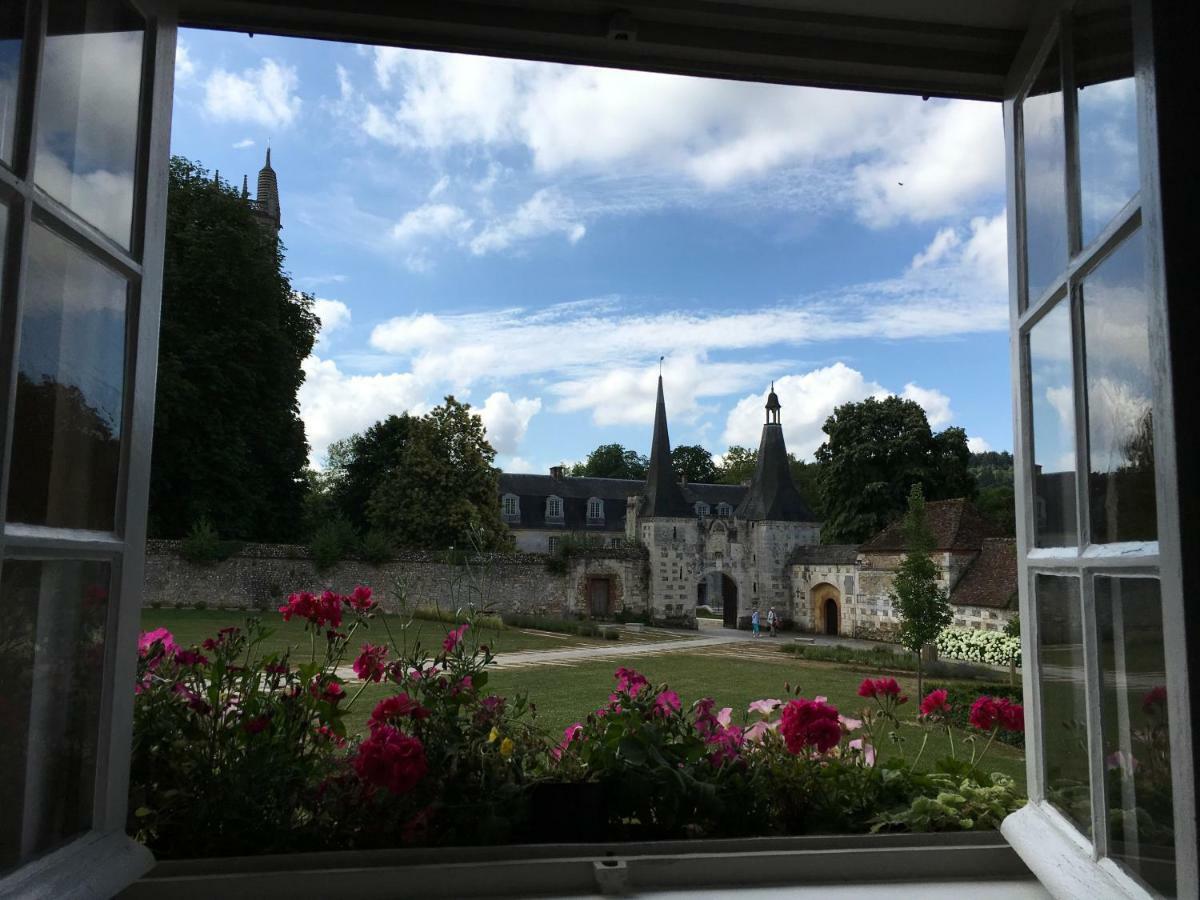L'Atelier De Tess Bed & Breakfast Le Bec-Hellouin Exterior foto