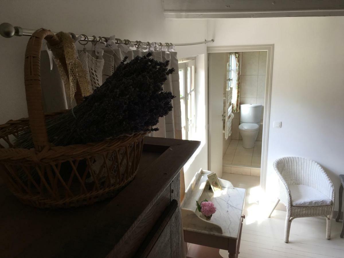L'Atelier De Tess Bed & Breakfast Le Bec-Hellouin Exterior foto